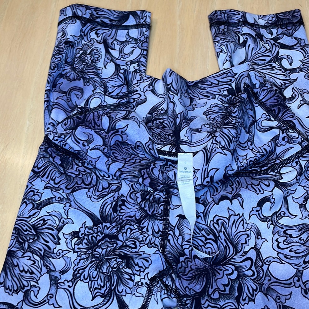 Lululemon stretch pant size 4